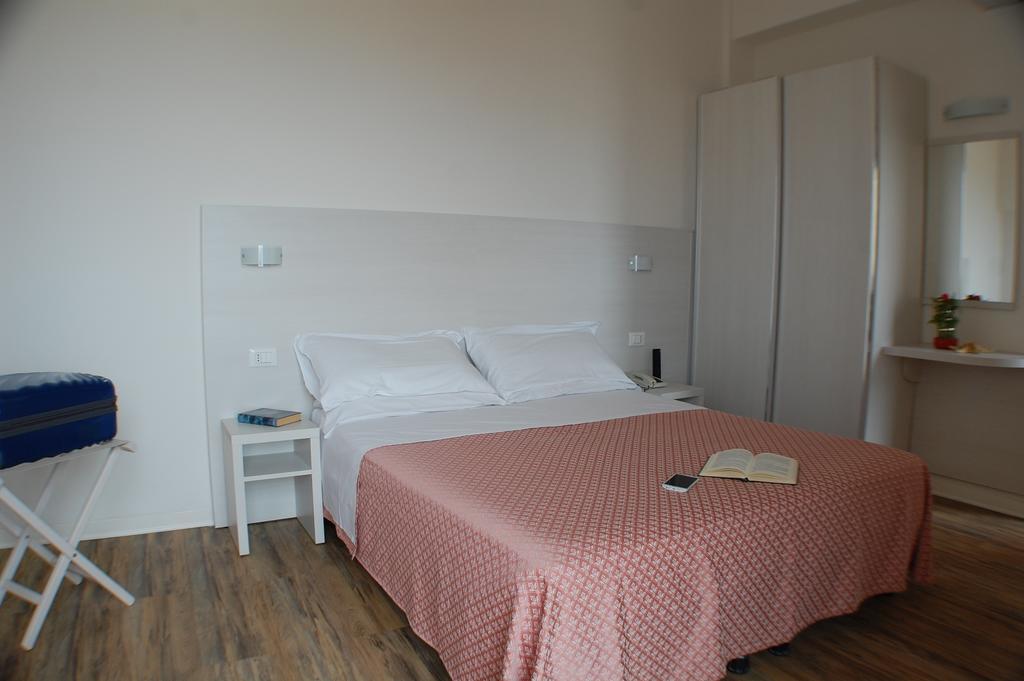 Hotel Nelson Rimini Esterno foto