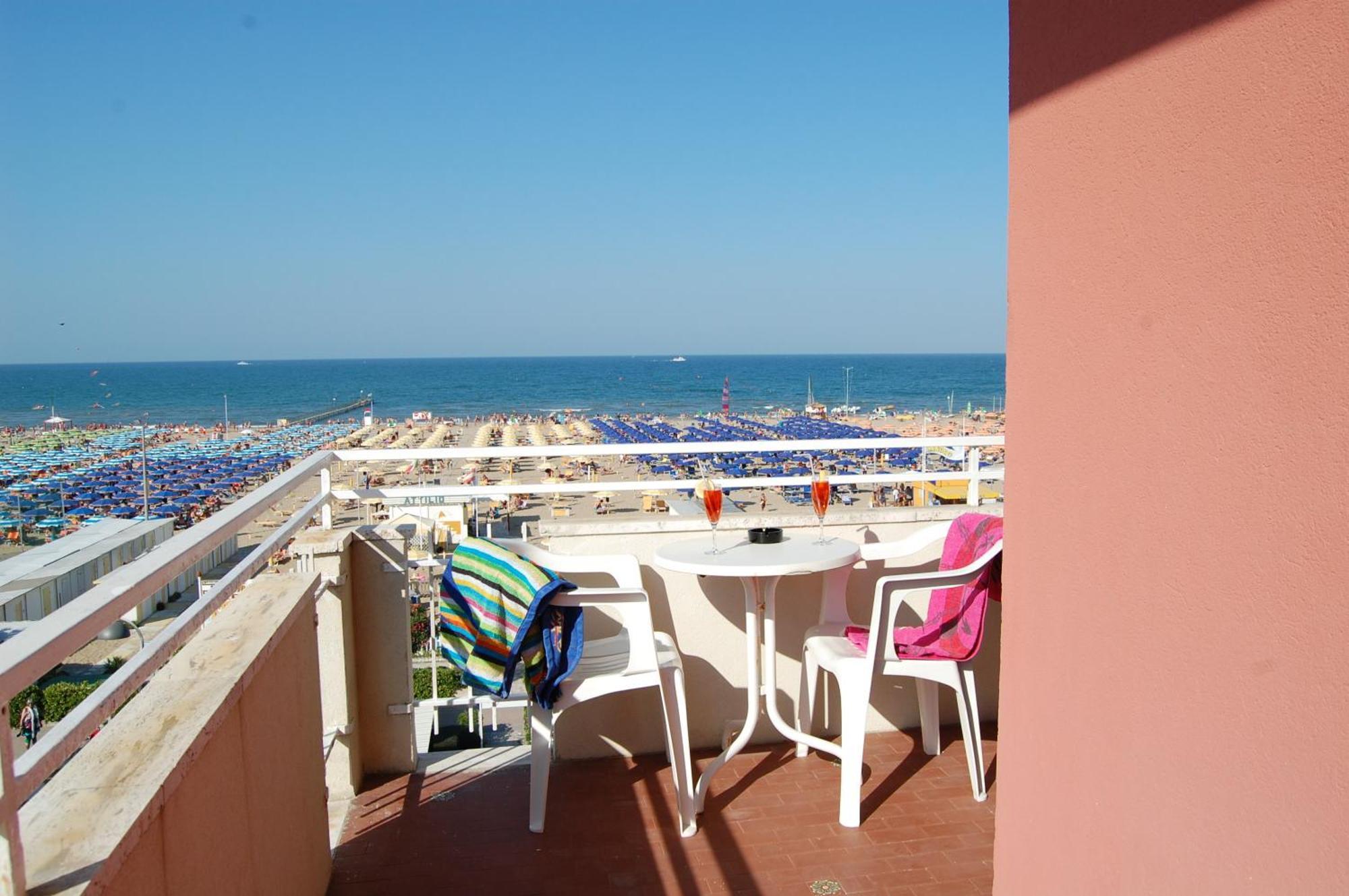 Hotel Nelson Rimini Esterno foto