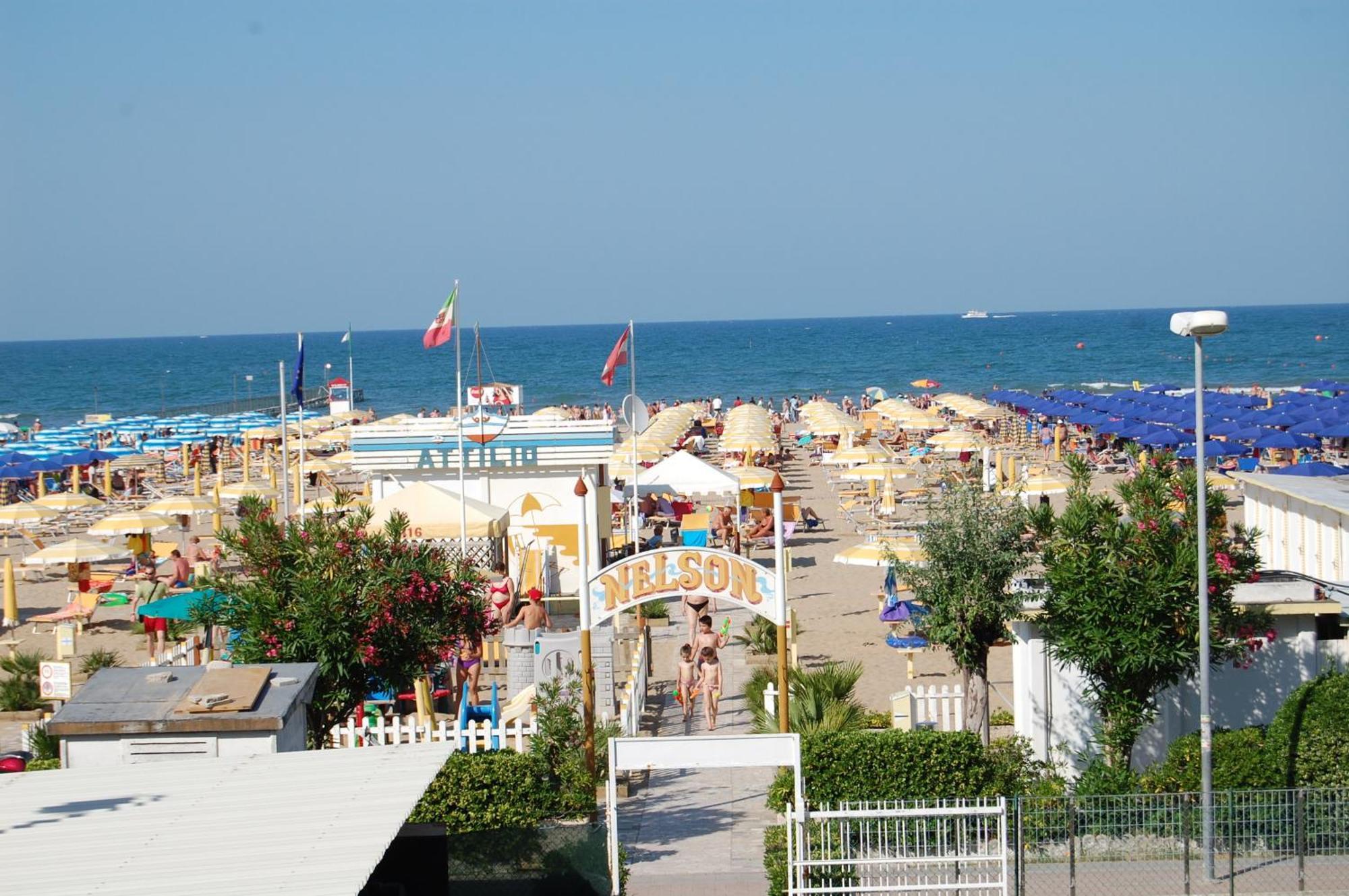 Hotel Nelson Rimini Esterno foto