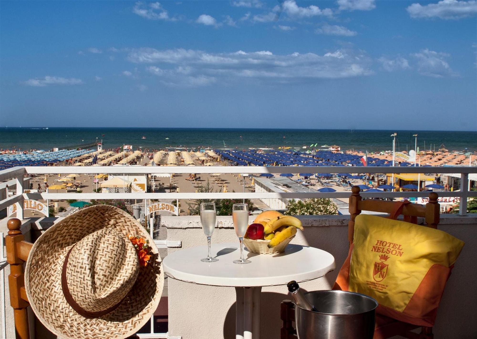 Hotel Nelson Rimini Esterno foto