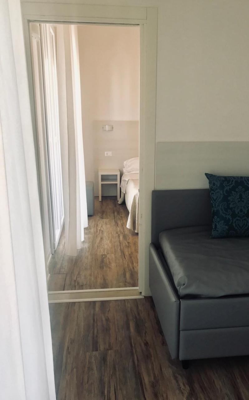 Hotel Nelson Rimini Esterno foto