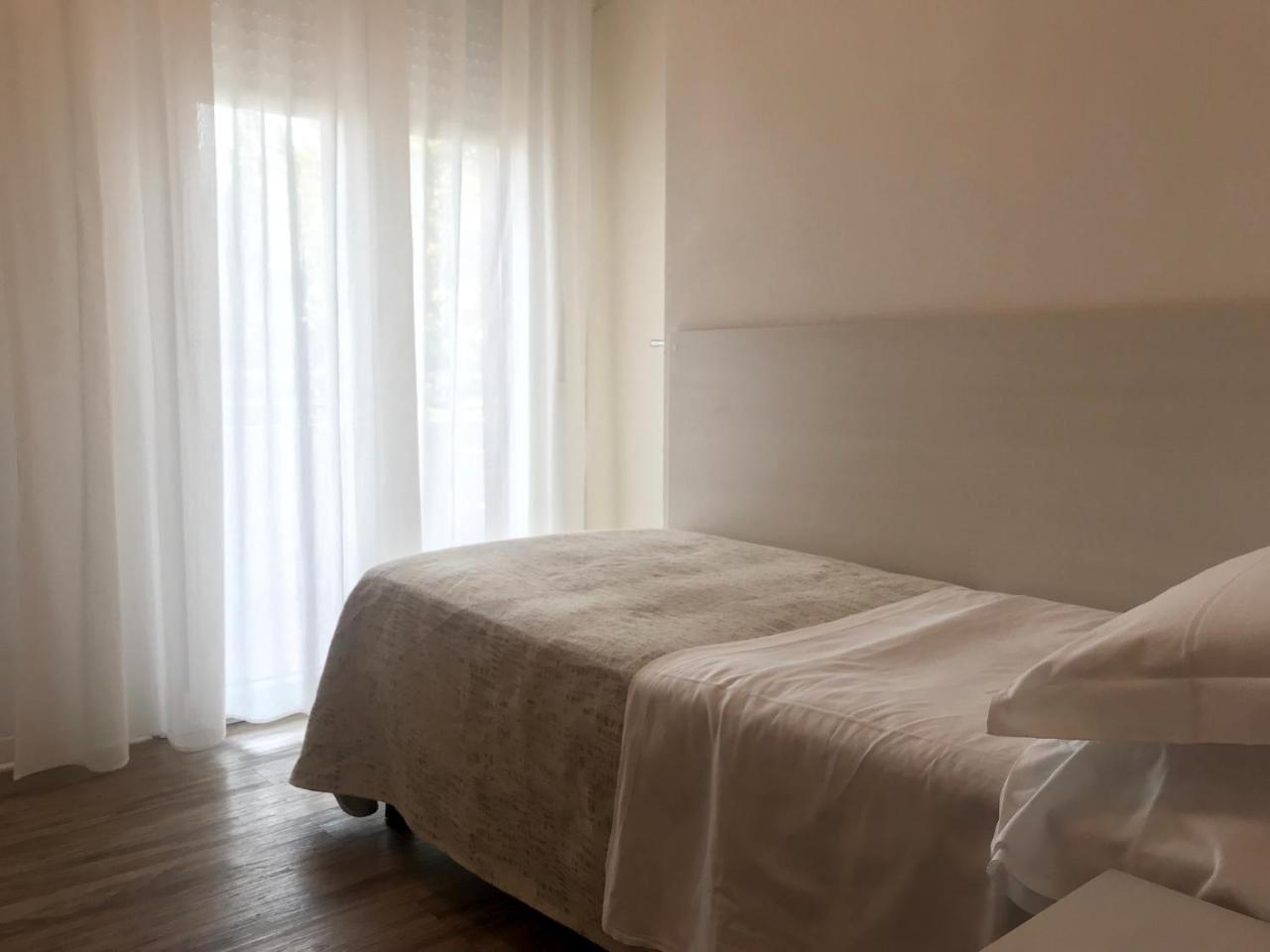 Hotel Nelson Rimini Esterno foto